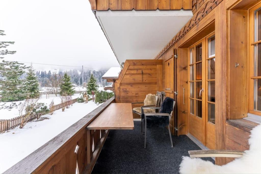 Charming Alpine Apartment Gstaad Exterior photo